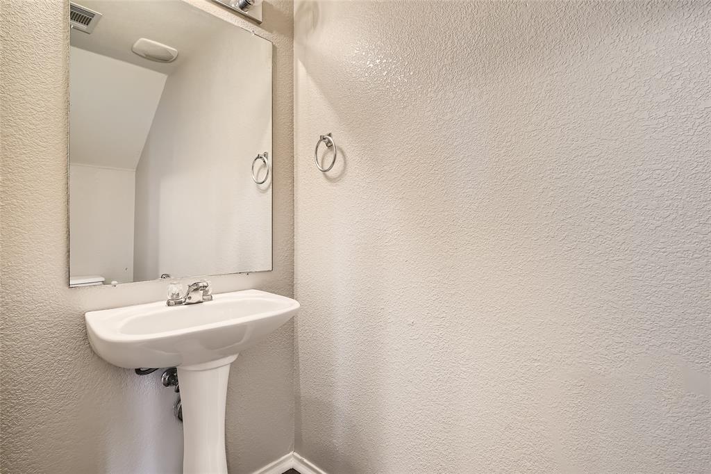 Karsen Heights Add Ph III - Residential Lease