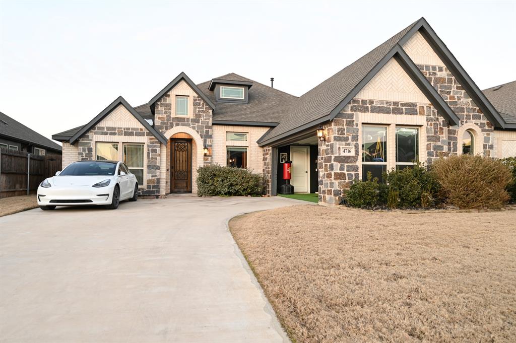 Bloomfield Rockress Move in today for only $2000! Assumable 5.625% Mortgage Opportunity 34k+ Savings off Listing Price. With 3 bedrooms, office, and 2.5 bathrooms in 2,259 sq.ft., this modern smart home features stunning stone exterior and sits on a 7,200 sq.ft. lot. Elegant wood flooring flows throughout, while smart locks and cameras provide security. Large windows flood the chef's kitchen with natural light—perfect for entertaining guests. High ceilings and spacious rooms offer flexibility for any lifestyle. The amplified two-car garage provides extra storage. The private, secluded lot means no neighbors overlook your backyard—a rare find. This is where elegant design meets modern technology. Don't miss this beautifully crafted home. Schedule your showing today. Loan Amount: $396,000