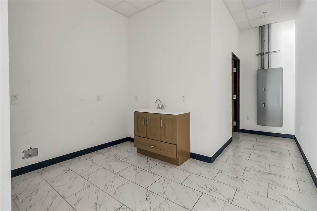 Custer Rolater Office Condo - Commercial Sale