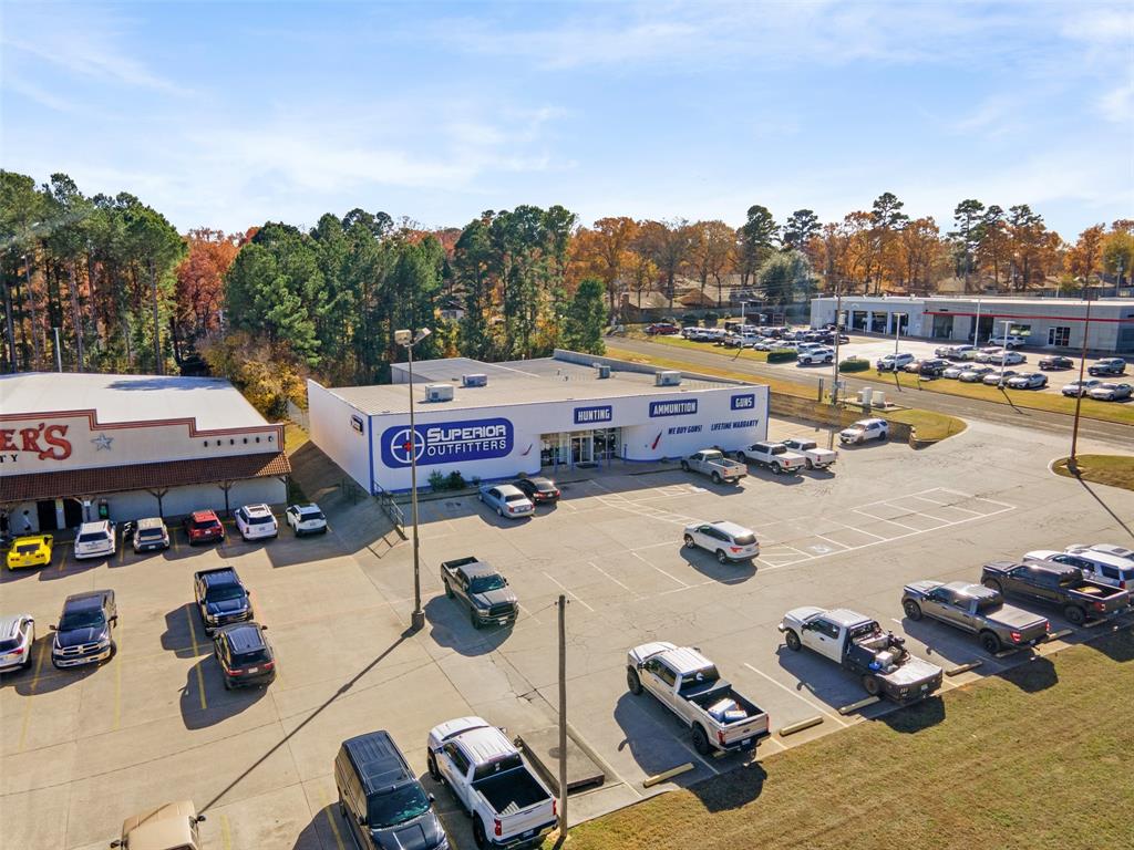 Superior Outfitters: 15-Year Net Lease.
• Cap Rate: 6.6%.
• Zoning: Heavy Commercial. 
• Strong retailer demand in one of East Texas’ most established and best-performing trade areas. 
• Up to 55,000 vehicles per day along N Loop 281 delivering continuous visibility and exposure. 
• Longview serves as the primary shopping and employment center for a 300,000-person regional market. 
• Positioned on Longview’s dominant retail corridor with direct access to the city’s top shopping, dining, and services. 
• Consistent consume draw from regional shoppers, commuters, and major employment centers. 

• Contact agent for complete details!
 
*Please do not disturb the business or tenant. Inquiries by appointment only.