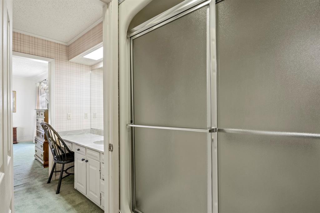 COUNTRY CLUB ESTATES - Residential