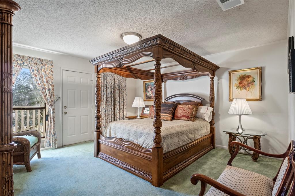 COUNTRY CLUB ESTATES - Residential