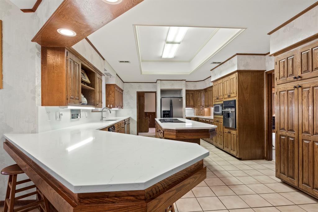 COUNTRY CLUB ESTATES - Residential