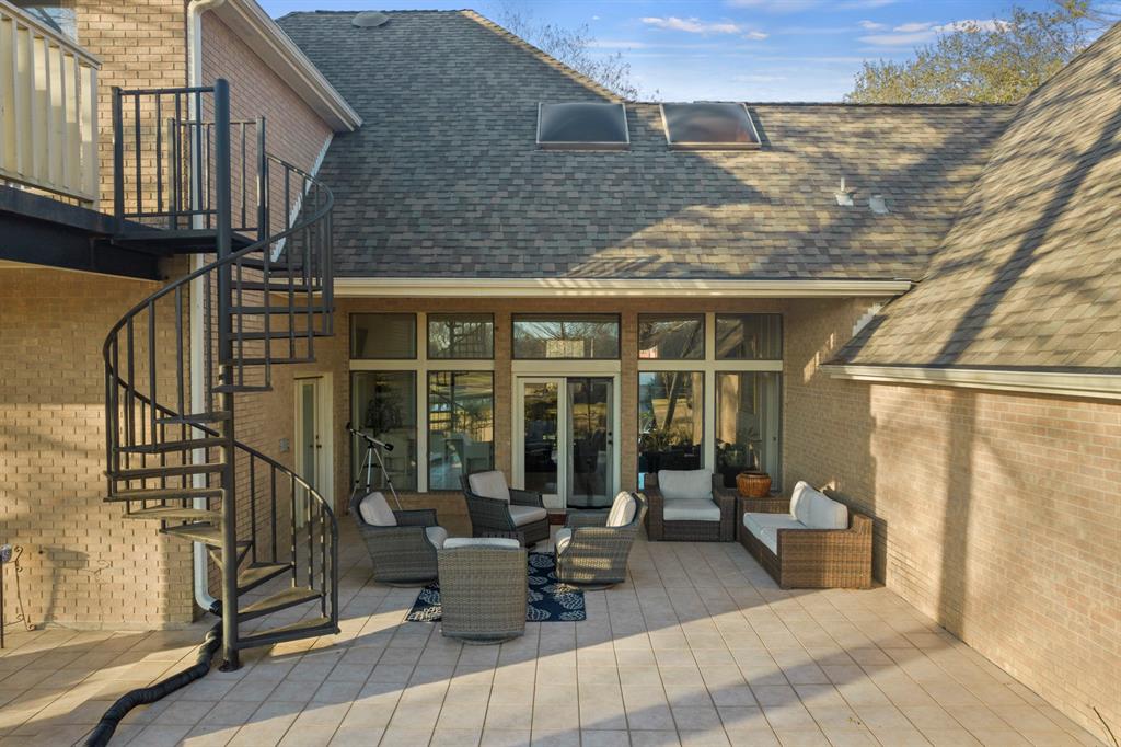 COUNTRY CLUB ESTATES - Residential