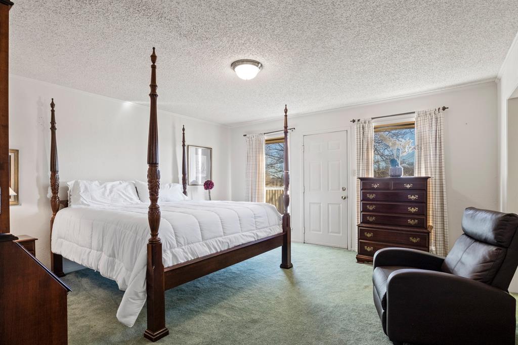 COUNTRY CLUB ESTATES - Residential