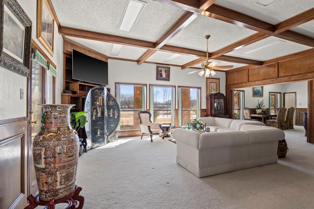 COUNTRY CLUB ESTATES - Residential