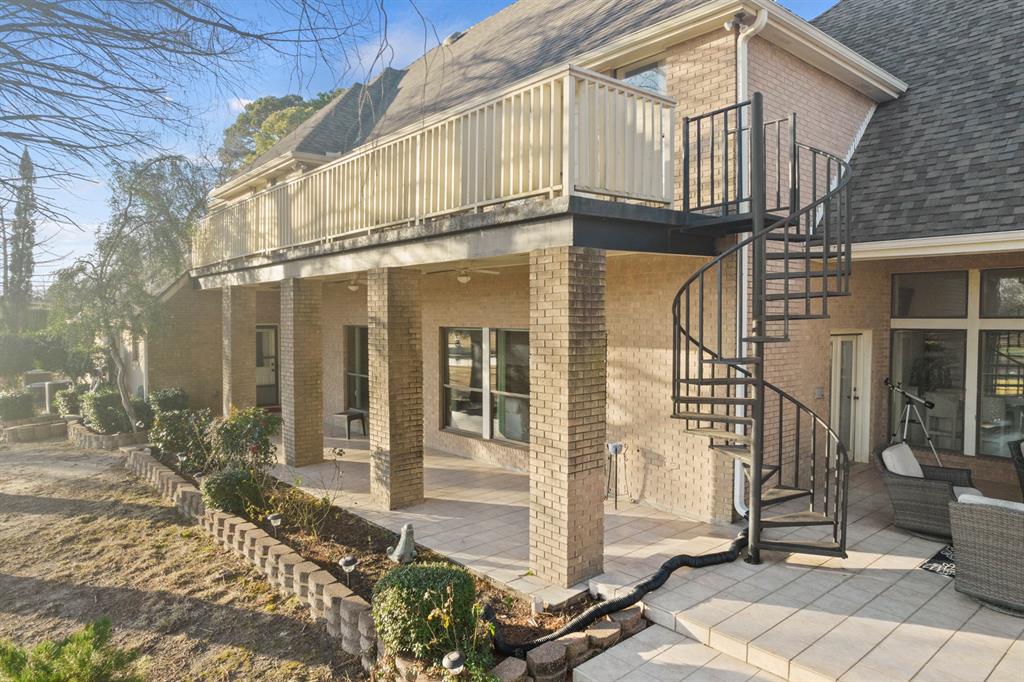 COUNTRY CLUB ESTATES - Residential