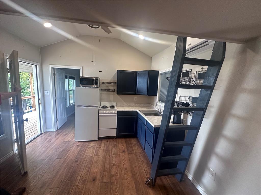 Comanche shores - Residential