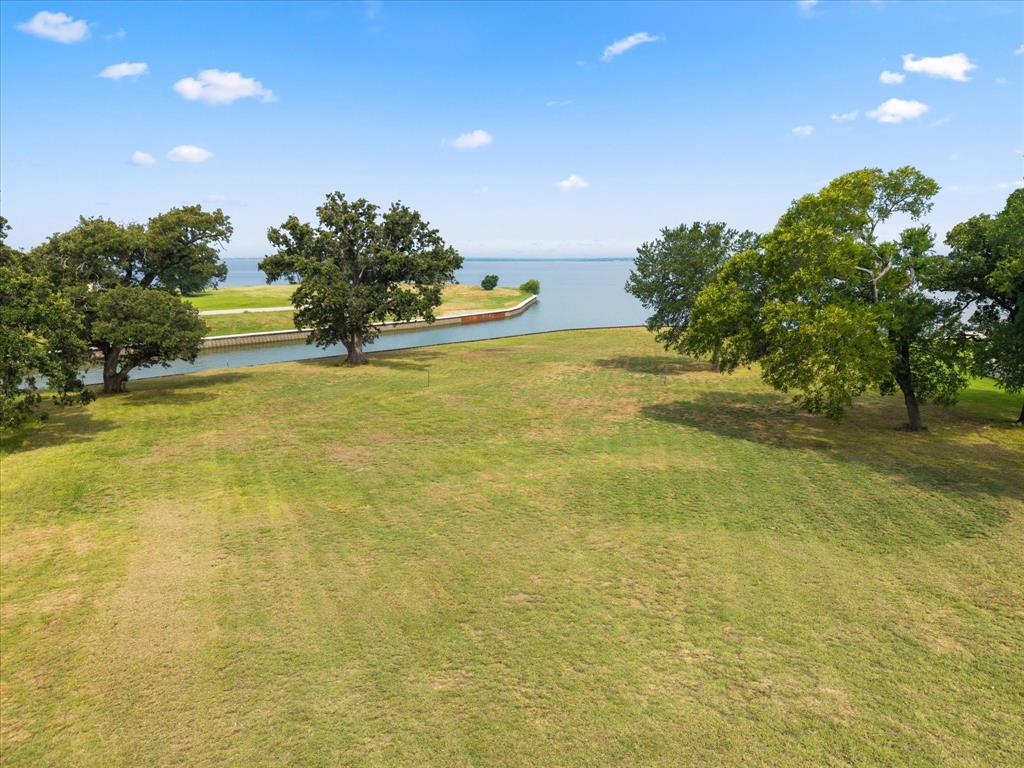 Admiral Shores on Richland Chambers Lake - Land