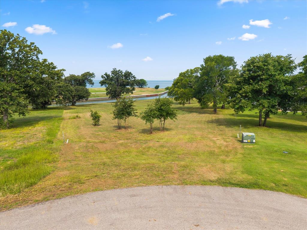 Admiral Shores on Richland Chambers Lake - Land