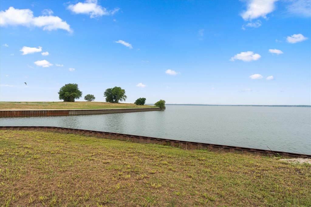 Admiral Shores on Richland Chambers Lake - Land