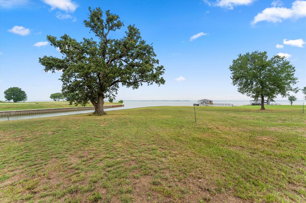 Admiral Shores on Richland Chambers Lake - Land