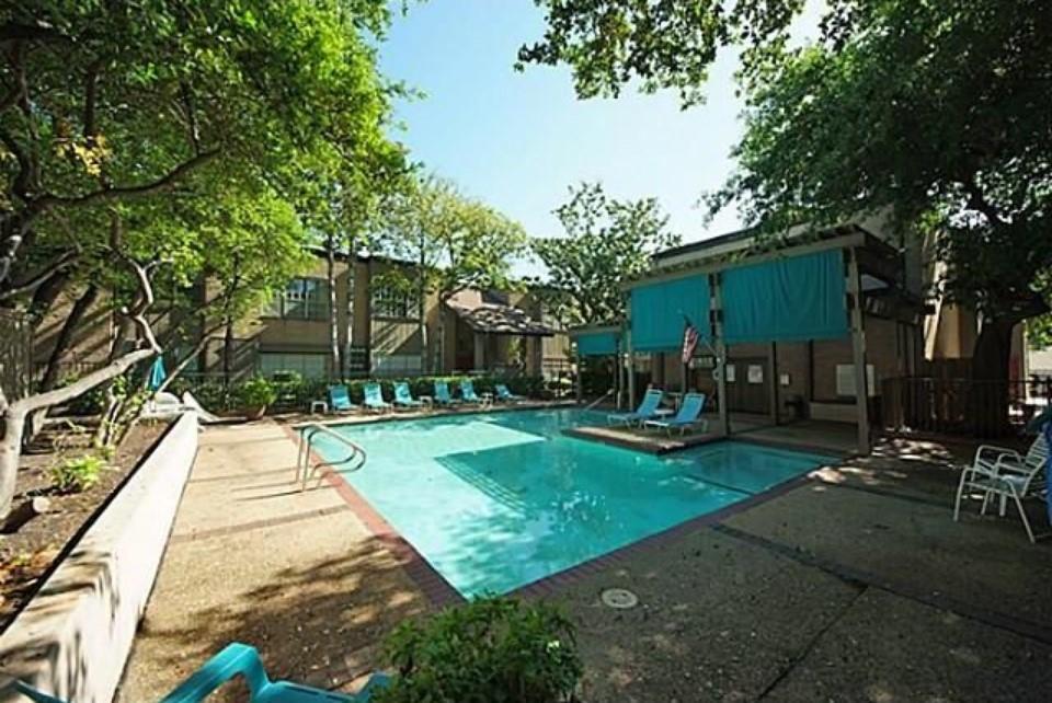 Hollows North Condo - Residential