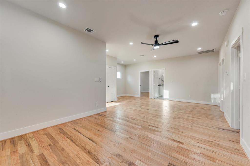 Elmwood 02 - Residential