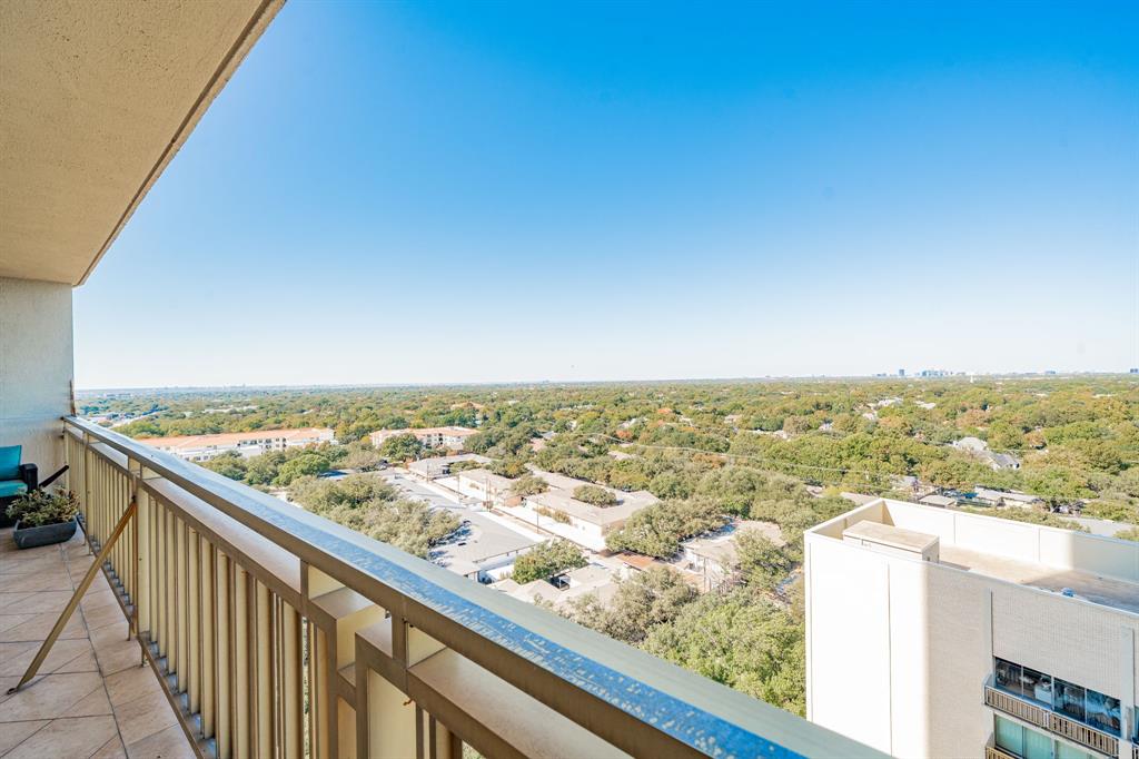 PRESTON TOWER CONDO - Residential