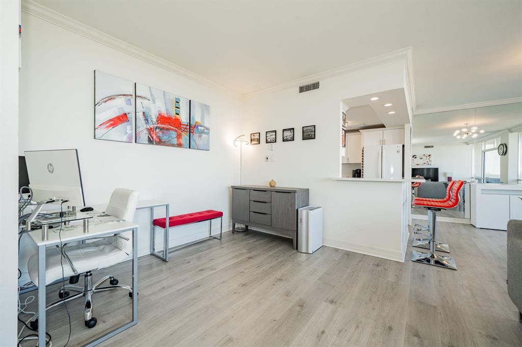PRESTON TOWER CONDO - Residential