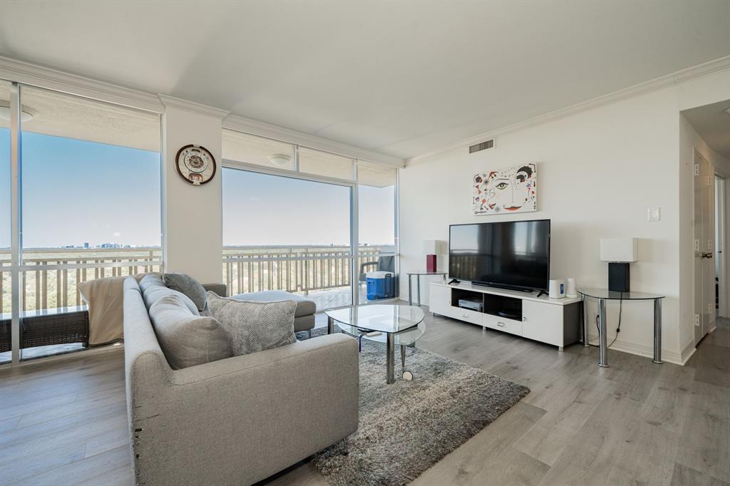 PRESTON TOWER CONDO - Residential