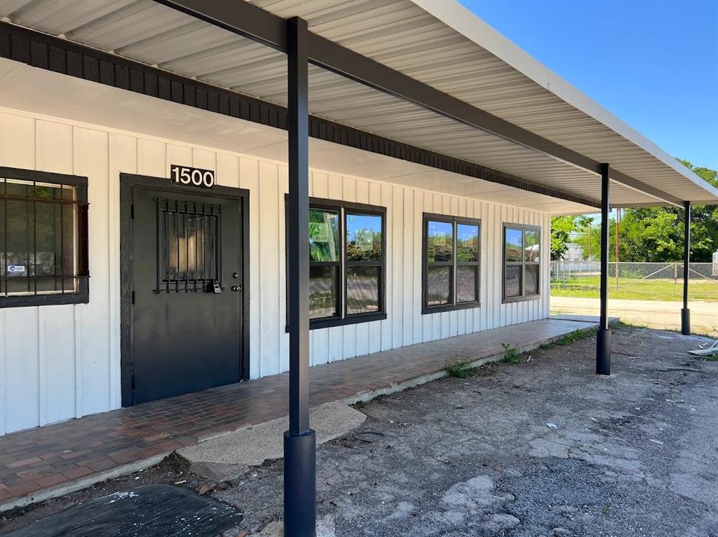LAWN PLACE #1 - Commercial Sale