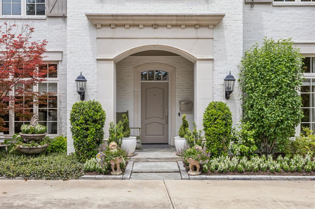 Crestmanor Estates - Residential