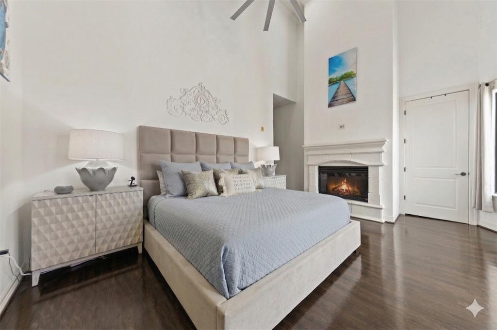 Sorrento Condo - Residential