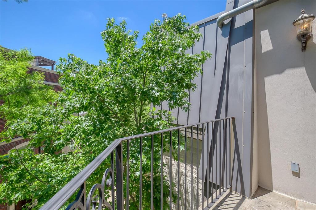 Hibernia Twnhms - Residential Lease