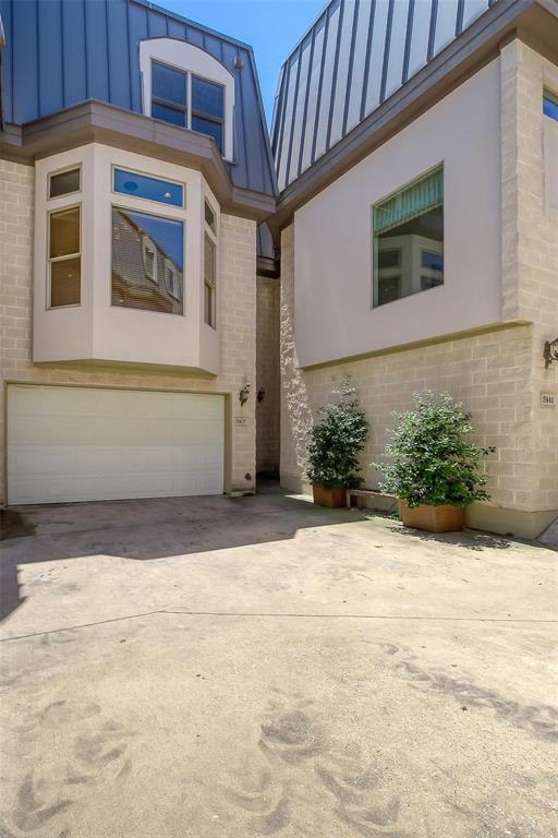 Hibernia Twnhms - Residential Lease