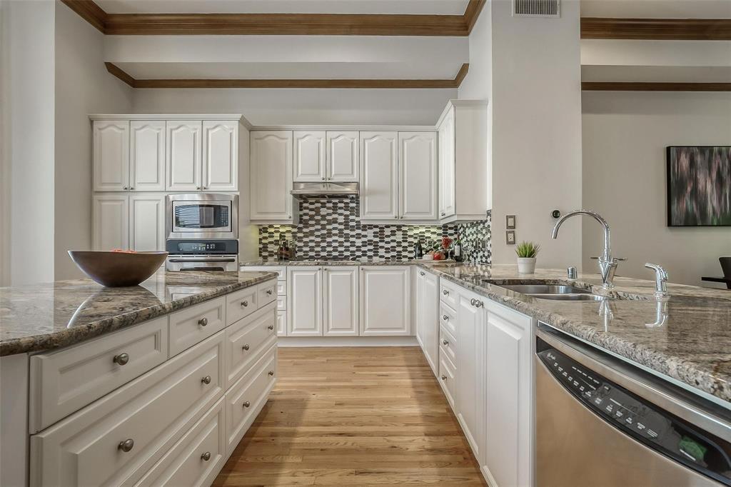 Hibernia Twnhms - Residential Lease