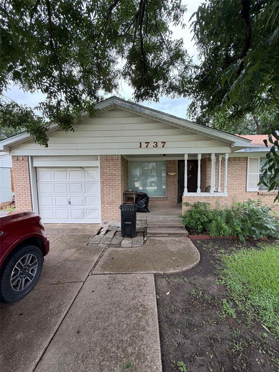 Investor Special - Great opportunity to bring this property back to life! Perfect for investors, flippers, or landlords looking for their next project. Property is being sold AS-IS.