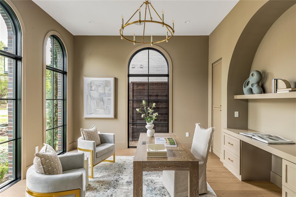 NORTH RIDGE ESTS - Residential