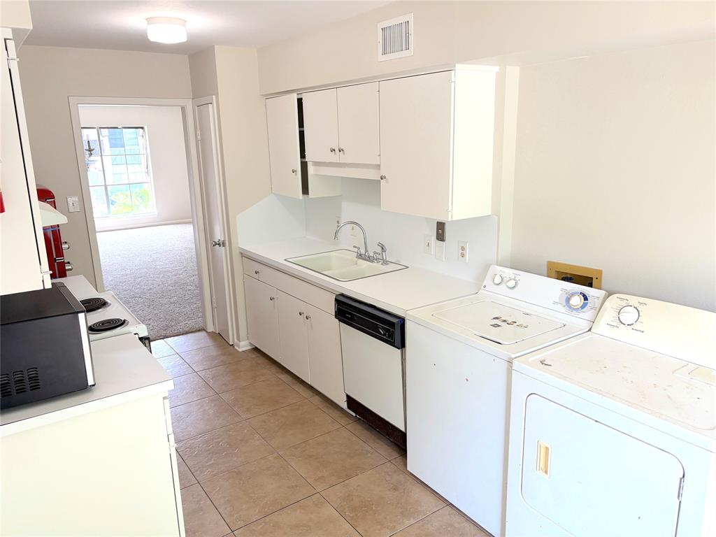 Villa Contessa Condos - Residential