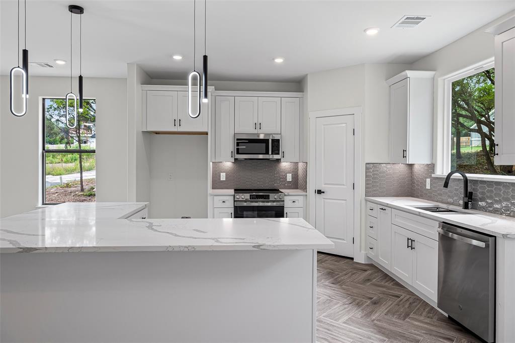 Canyon Creek III - Residential