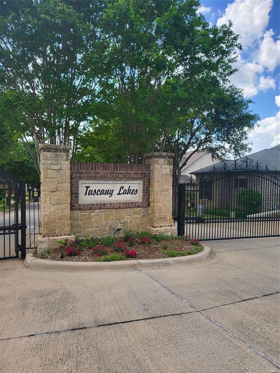 Tuscany Lakes - Residential