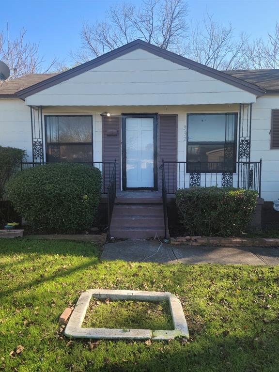 This is a  Great Investor Special. This home is a great opportunity to personalize and make it your own! 3 bedroom, 1 full bath.  This home has a Detached  Garage with utility room behind a gated driveway with front pouch and yard.