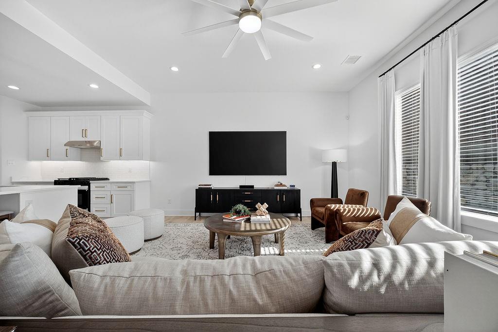 Creekside At Carter Square - Residential