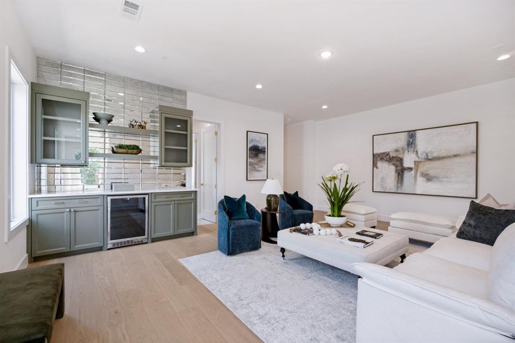 Lafoy Place - Residential