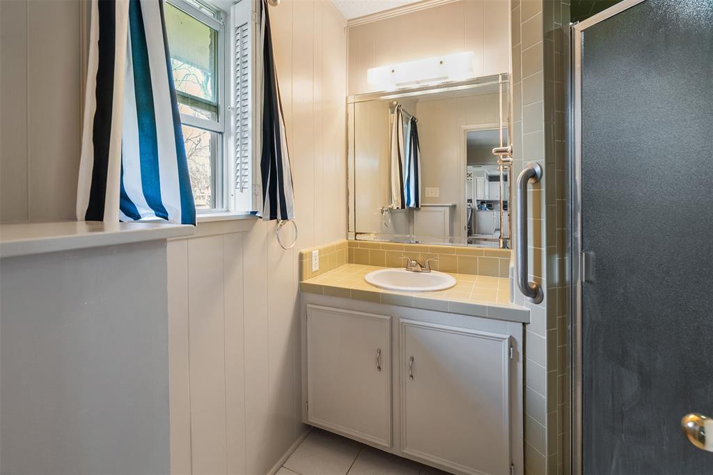 Country Club Shores - Residential