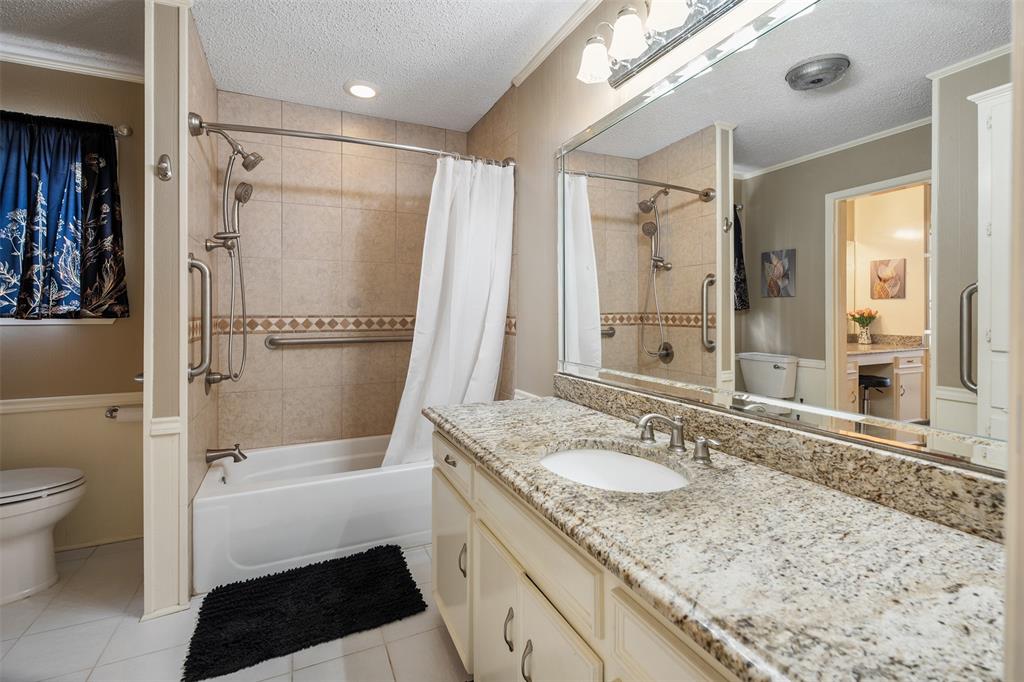 Country Club Shores - Residential