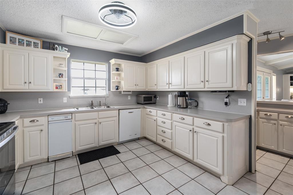 Country Club Shores - Residential