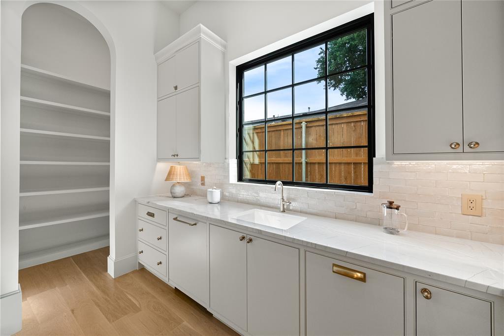 Williamson Caruth Terrace 04 Inst - Residential