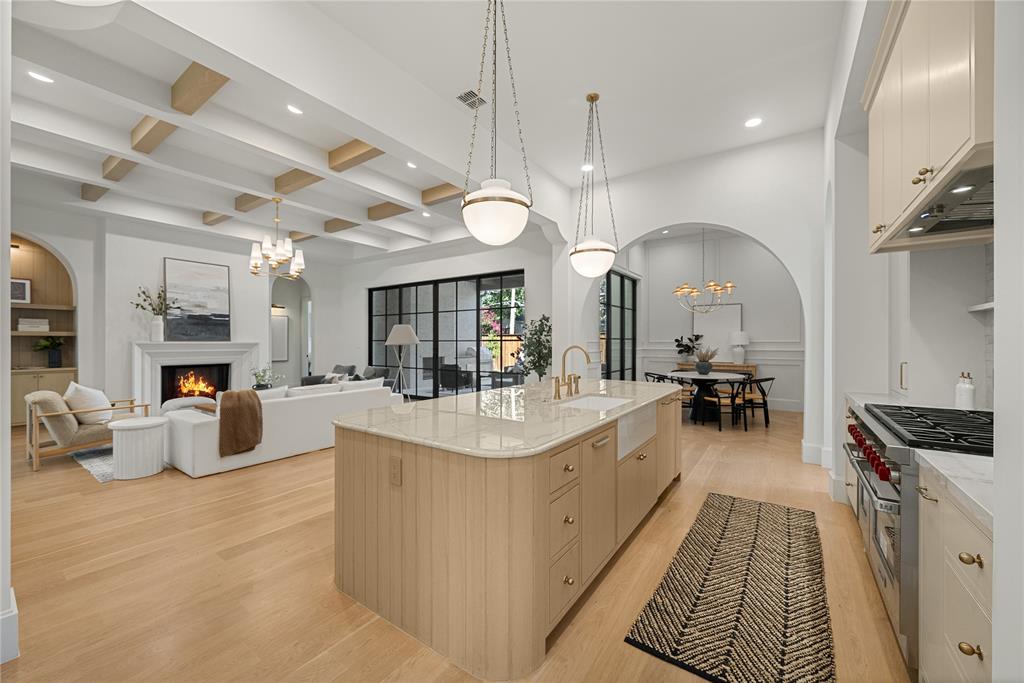 Williamson Caruth Terrace 04 Inst - Residential