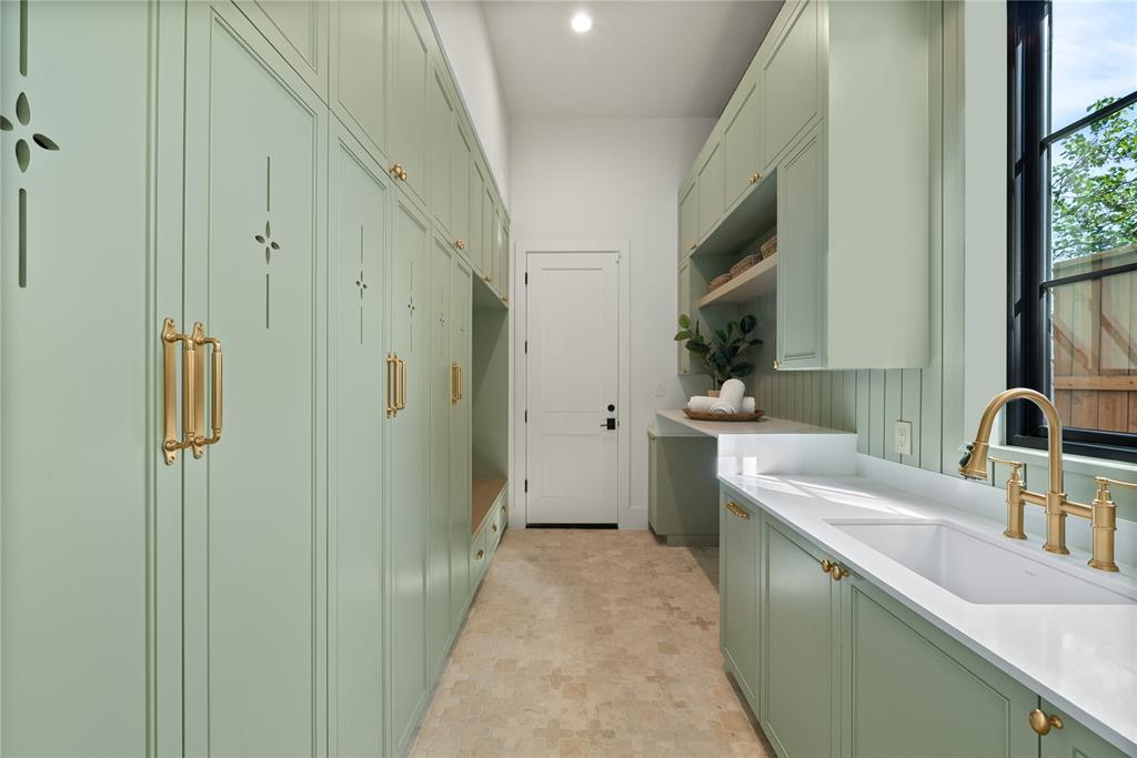 Williamson Caruth Terrace 04 Inst - Residential