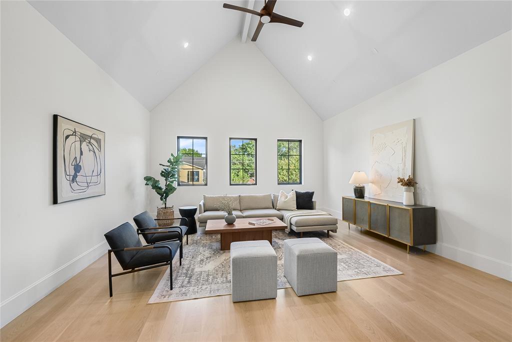Williamson Caruth Terrace 04 Inst - Residential