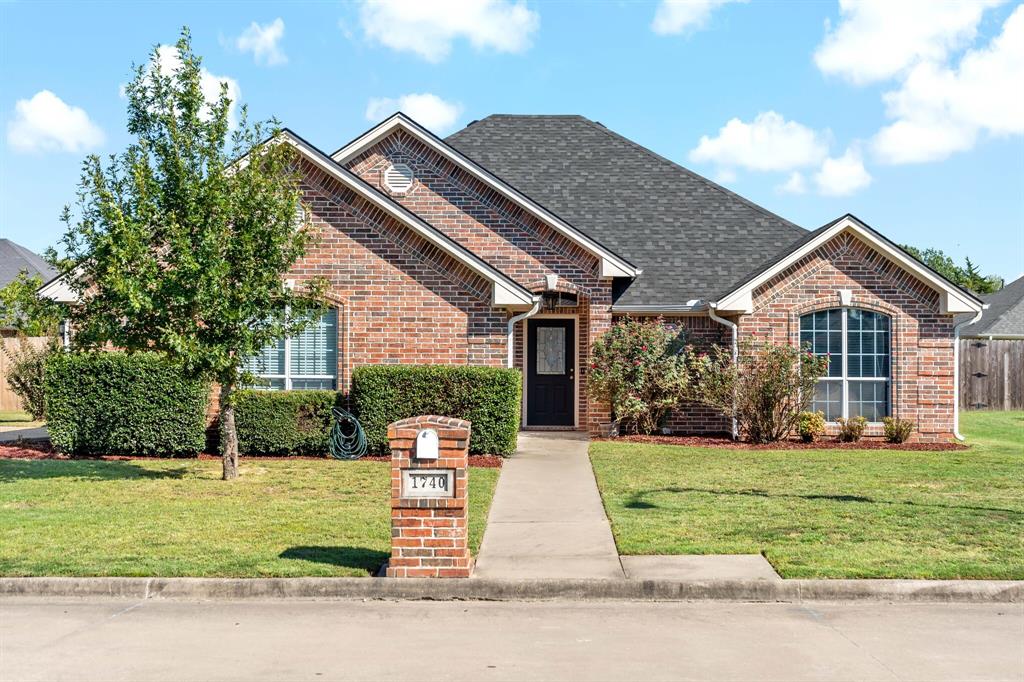 Well kept home located in desirable neighborhood The Meadows just minutes from Paris, Texas. This home has 3 bedrooms, 2 full baths, open living concept. The spacious kitchen has SS appliances and corner sink with tons of cabinetry and counter space and a dining area. The living room has gas fireplace and windows looking out on fenced back yard with partially covered back patio. The primary bedroom is split from guest rooms with ensuite with jetted tub, separate tiled shower and 2 closets. The utility room is separate. You will appreciate the mature landscape and side facing garage. Priced for a quick sale and the current owner is motivated and wants to move quickly. New roof in 2021. Schedule a tour today.