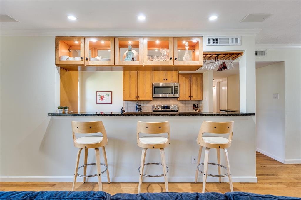 Royal Lane Condo 5800 - Residential