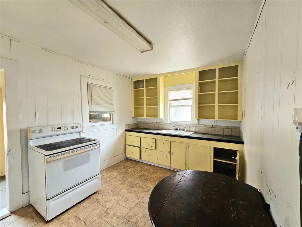 T C Fitzgeralds Add - Residential