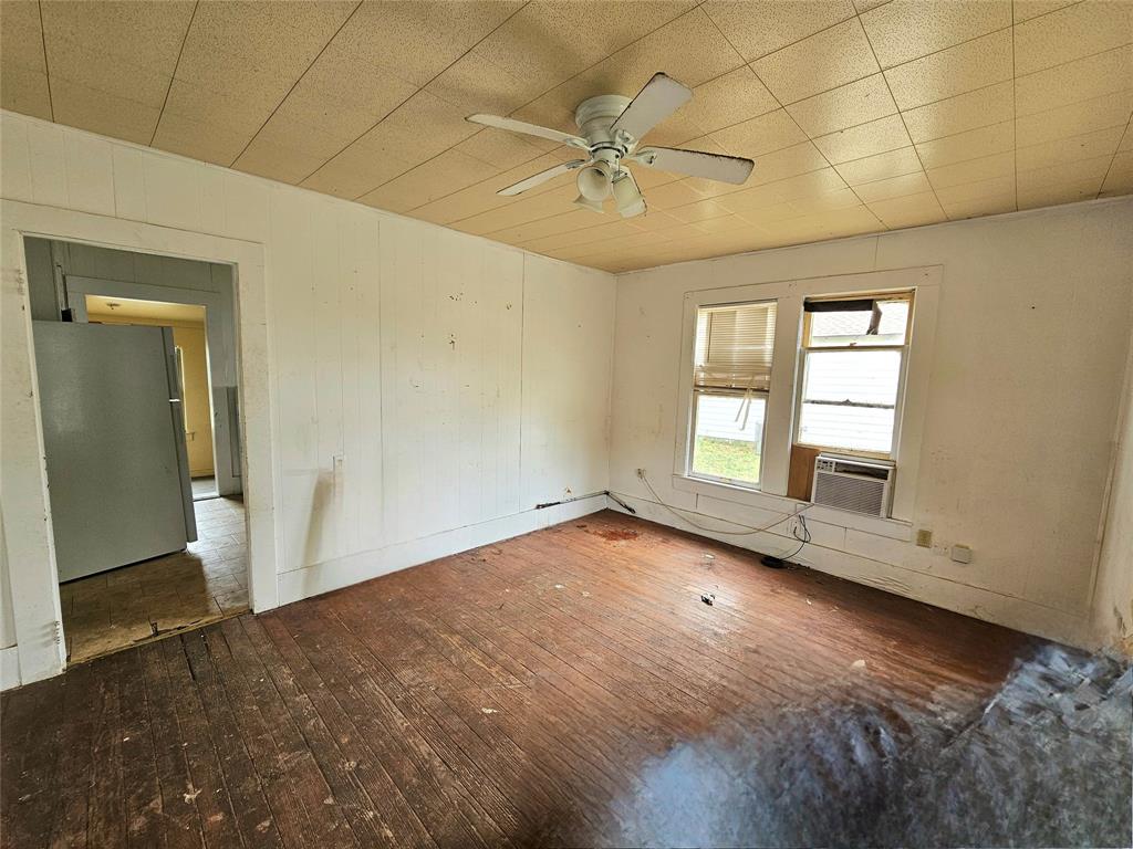 T C Fitzgeralds Add - Residential