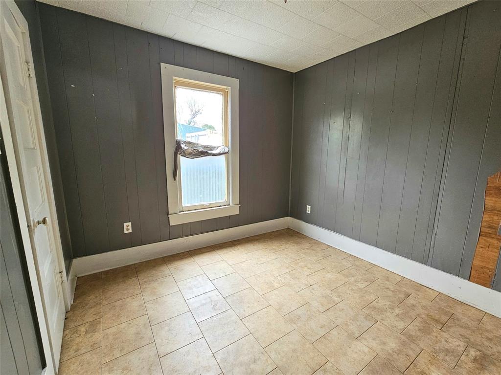 T C Fitzgeralds Add - Residential
