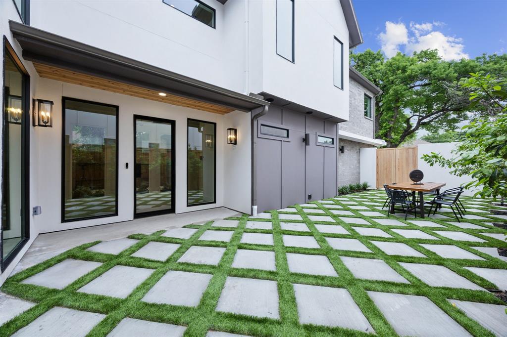 EDGEMONT PARK - Residential
