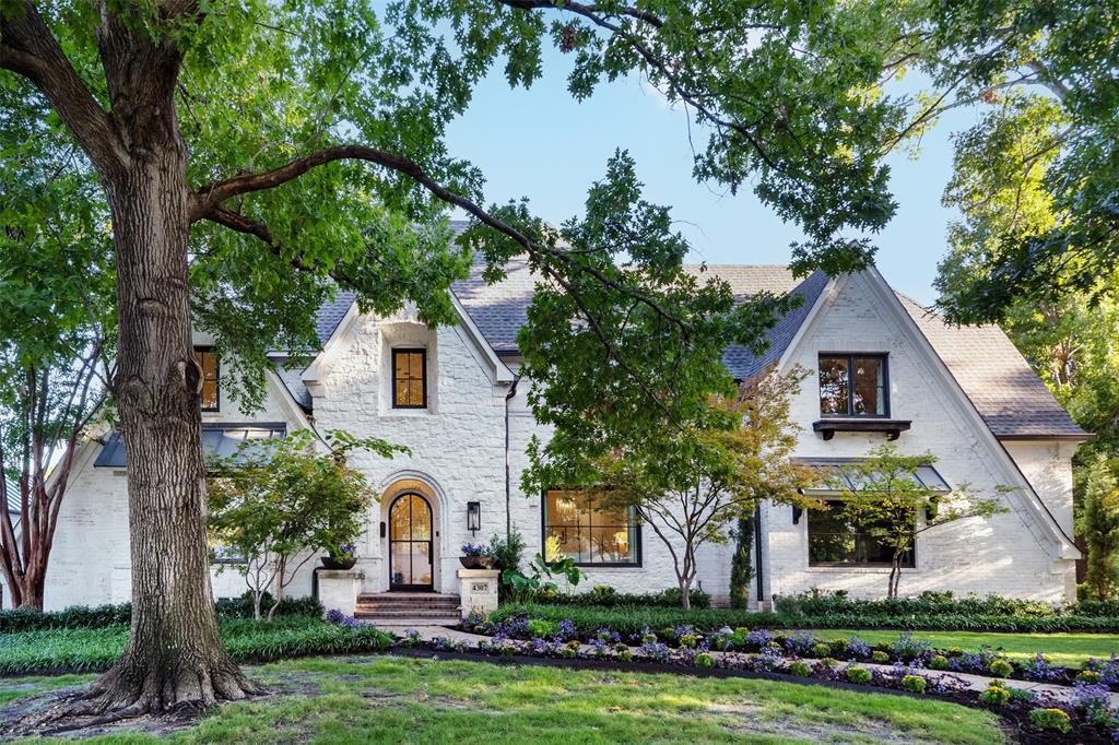 Offered at $3,999,000, this stunning home blends high style with expansive first-floor living. The primary suite and guest bedroom are conveniently located downstairs, alongside a gourmet kitchen featuring an oversized marble island, all-marble bathrooms, designer lighting, a spacious study and office, and a home theatre upstairs. A new roof and a 3-car garage add to the home’s exceptional value. Step outside to a backyard oasis designed for entertaining, complete with a chef’s outdoor kitchen, covered and open patios, a phenomenal pool, an outdoor fireplace, a putting green, a dog run, and electric shades. Located in the coveted Preston Hollow private school corridor and just steps from Central Market, this home was beautifully designed by Morgan Farrow Interior and is truly one of a kind!