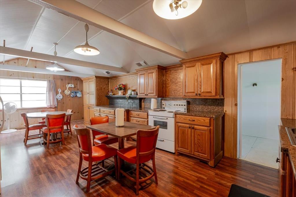 Constantin Park Lake - Residential